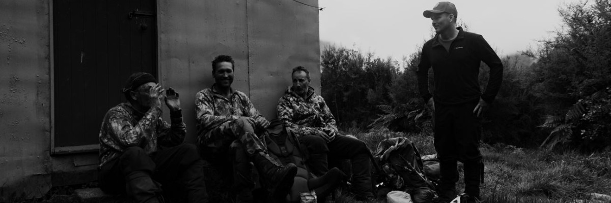 Hunters chatting banner